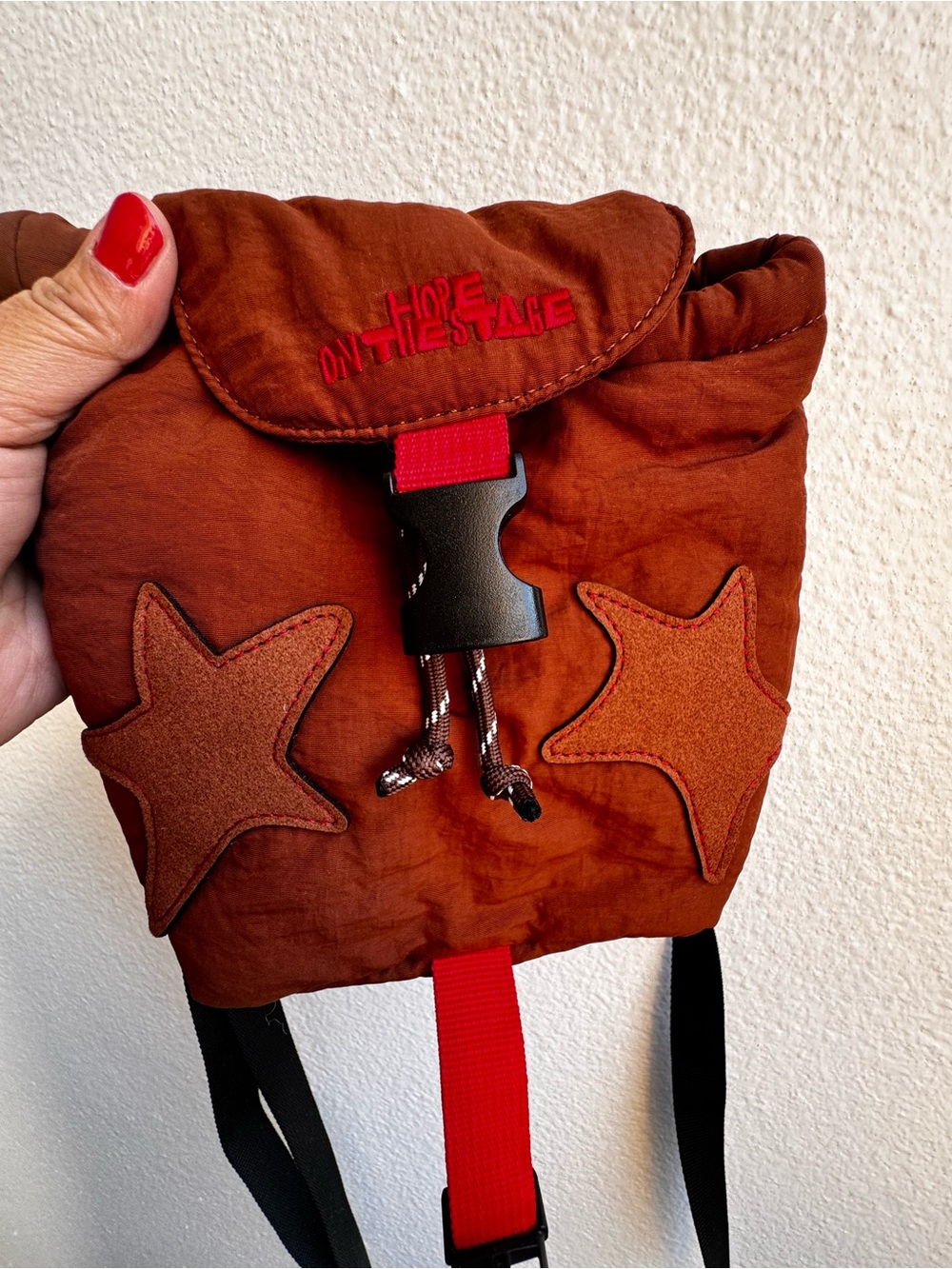 J-Hope Hope on the Stage Crossbody Bag in Rust Brown with Red accents (HYBE) - Picture 6 of 6